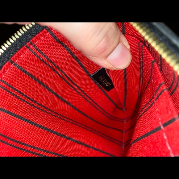 Lv pouch - Picture 3 of 8